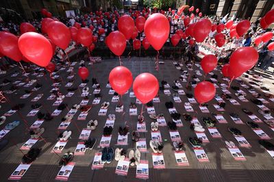 Australian Jews grappling with dissolving unity and the rise in antisemitism a year on from 7 October