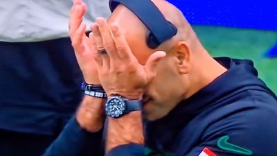 Robert Saleh’s Frustrated Reaction During Jets-Vikings Led to So Many Jokes