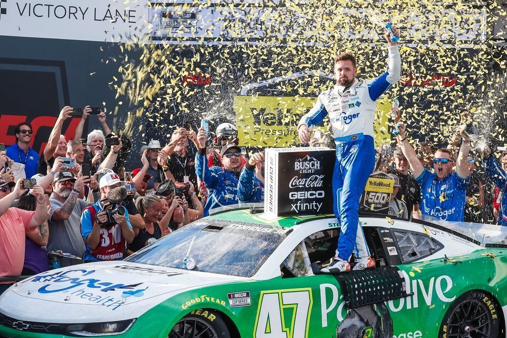 Ricky Stenhouse Jr wins dramatic Talladega Cup race in…