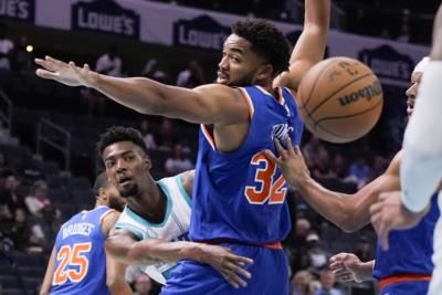 Knicks' Towns And Brunson Show Promise In Preseason Debut