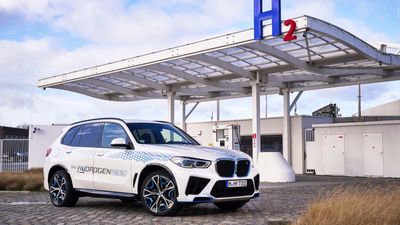 BMW Thinks Hydrogen Has A Bright Future. Here’s Why