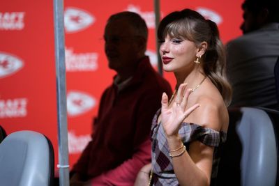 Taylor Swift is back to watch Travis Kelce and the Chiefs with Eras Tour soon to resume