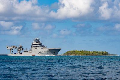 No evidence of major fuel spill on Samoan reef where New Zealand navy ship sank