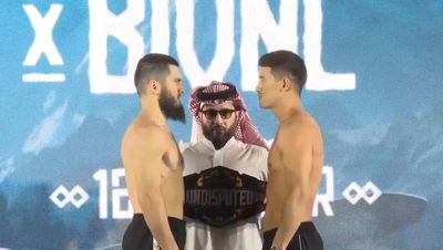 Beterbiev vs Bivol: Fight time, undercard, latest odds, prediction and ring walks tonight