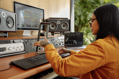 "Every movement and gesture creates a new sound unique to them, which will make music much more expressive, and could even lead to new genres of music": ROLI unveils the Airwave, an expressive new way of learning and creating using its MPE instruments