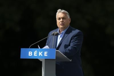 Activist Disrupts Hungarian PM's EU Presidency News Conference In France