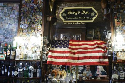 Harry's Bar In Paris Drinks To US Straw-poll Centenary