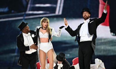 Taylor Swift’s backup dancer’s brother tackled her boyfriend Kelce in ‘play of the game’