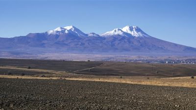 Earth's crust may be building mountains by dripping into the mantle