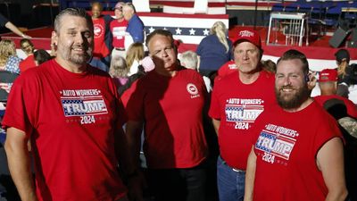 Michigan Voters Claiming to Be 'Auto Workers for Trump' Reveal They Were Given Shirts, Are Not Auto Workers