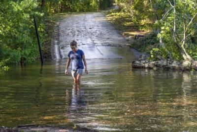 Naples Officials Concerned As High Tide Approaches