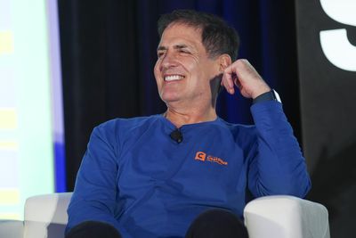 Mark Cuban says he once ran a scam from his dorm room to pay for college