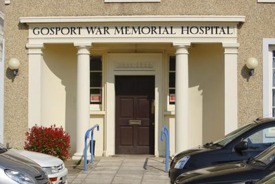 Police identify 24 suspects in Gosport Hospital deaths probe