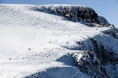 French ski resort in Alps shuts due to shortage of snow