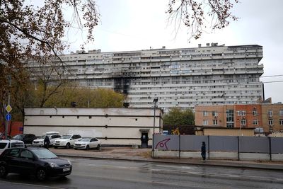 Fire at noted huge Brutalist block in Moscow leaves 2 dead