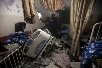 UN-backed experts say Israel is destroying Gaza's health sector and both sides have tortured people