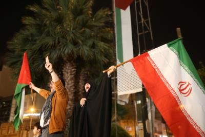 Iranians In Tehran Remain Defiant Amid Escalating Tensions With Israel