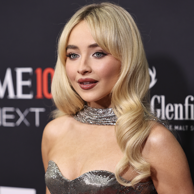 Sabrina Carpenter Swaps Her Sultry Silver Chainmail Dress for a Babydoll LBD