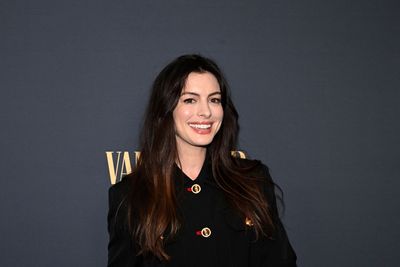 Anne Hathaway sorry for cringe interview