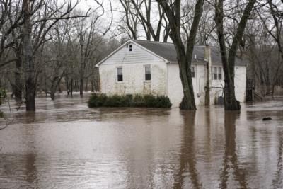 Father And Daughter Brave Floodwaters To Escape Daytona Beach Home