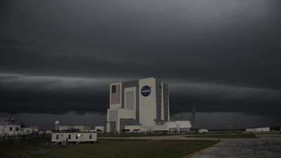 NASA secures Europa Clipper probe as Hurricane Milton sweeps over Kennedy Space Center (photos)