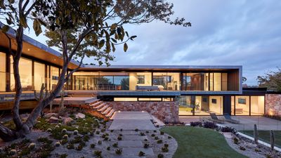 A Melbourne family home draws on classic modernism to create a pavilion in the landscape