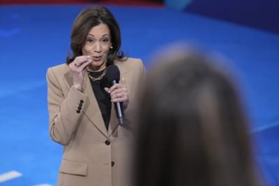 Harris Struggles To Name Virtues Of Opponent Trump