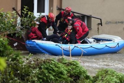 Sheriff Urges Residents To Evacuate As Flooding Worsens