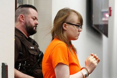 Slender Man stabber files for release again