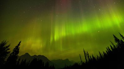 How to shoot the Northern Lights TONIGHT using just your iPhone