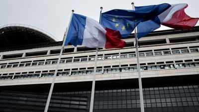 Fitch agency maintains France's 'AA-' credit rating but downgrades outlook