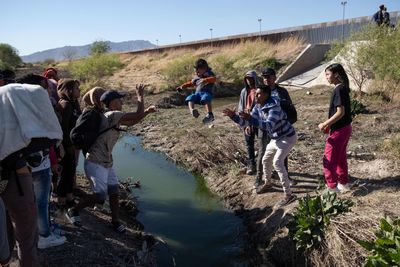 Poll: Voters Trust Trump to Handle Immigration "Better," but Prefer Harris's Policy Proposals