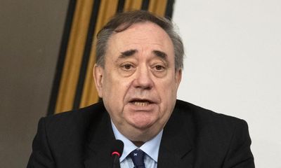 Political and media figures pay tribute to former first minister Alex Salmond