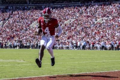 Alabama Narrowly Escapes Upset Against South Carolina