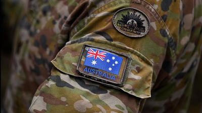 Cash bonuses for Australian troops to recruit mates