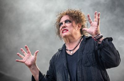 The Cure's Robert Smith speaks out on dynamic ticket pricing controversy: 'It's a scam...'