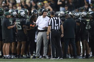 Oregon Receiver Ejected For Spitting In Game Against Ohio State