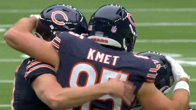 Bears TE Cole Kmet Makes Unique NFL History Filling in for Injured Long Snapper