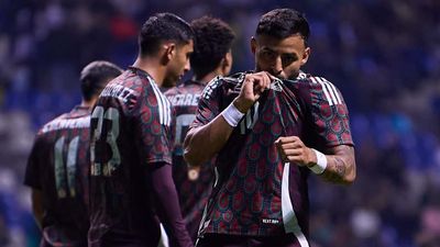 Mexico Player Ratings: A Disappointing 2–2 Draw vs. Valencia