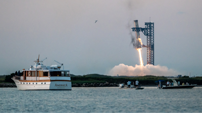 SpaceX catches giant Starship booster with 'Chopsticks' on historic Flight 5 rocket launch and landing (video)