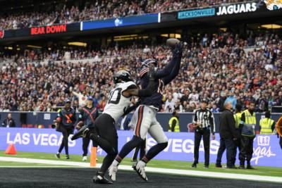 Bears Dominate Jaguars In London Showdown