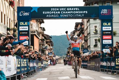 Martin Stošek solos to men's elite title at European Gravel Championships