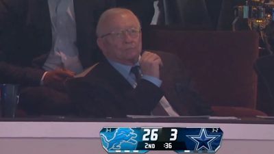 Jerry Jones Looked So Miserable Watching Cowboys Get Beat Down by Lions on His Birthday