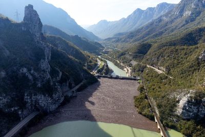 Death toll in Bosnia's floods reaches 26, with at least 1 person still missing 10 days after storm