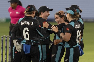 New Zealand beat Pakistan to enter Women’s T20 World Cup semifinals