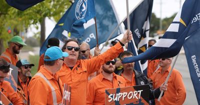 Ausgrid workers rally in support of better pay deal