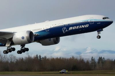 Boeing Seeks To Raise Up To $25B Amid Strike