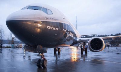 Boeing seeks to raise up to $25bn through stock and debt offering