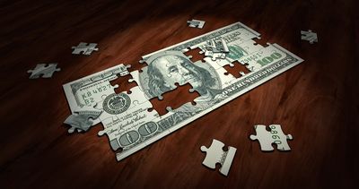 Dollar Under Pressure from Lower T-Note Yields