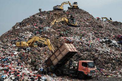 Man Accidentally Threw Away Bitcoin Hard Drive Worth $500 Million. Now He's Suing City for Refusing to Let Him Look for It in the Dump